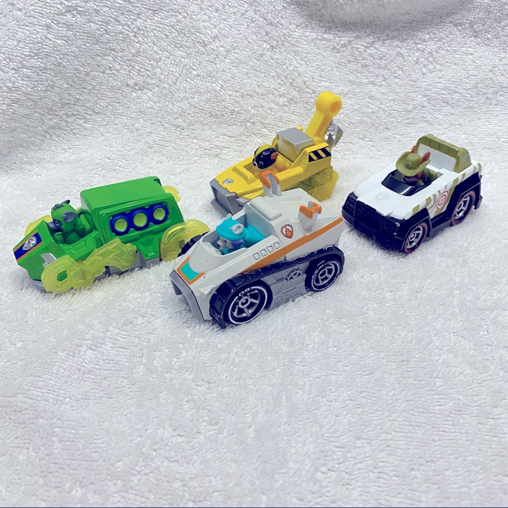 Paw Patrol True Metal Die-Cast Vehicles Set of 4 - Includes Everest